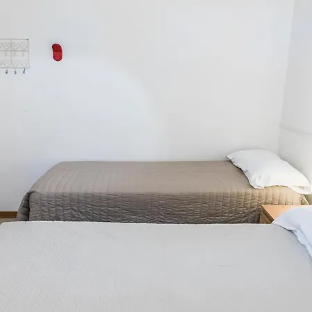Apartment N240 - Numana, Deliziosa Taverna Quadrilocale Con Giardino