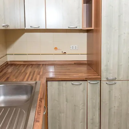 N240 - Numana, Deliziosa Taverna Quadrilocale Con Giardino Apartment