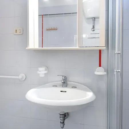 Apartment N240 - Numana, Deliziosa Taverna Quadrilocale Con Giardino