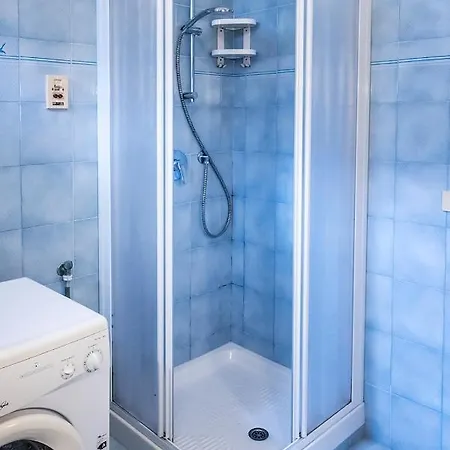 N240 - Numana, Deliziosa Taverna Quadrilocale Con Giardino Apartment